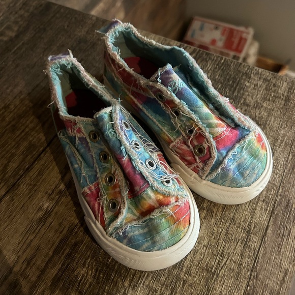 Toddler size 9 Blowfish flats - Picture 1 of 4